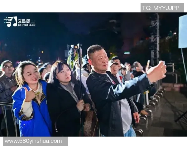 中国足球明星展现音乐才华的精彩弹唱之夜